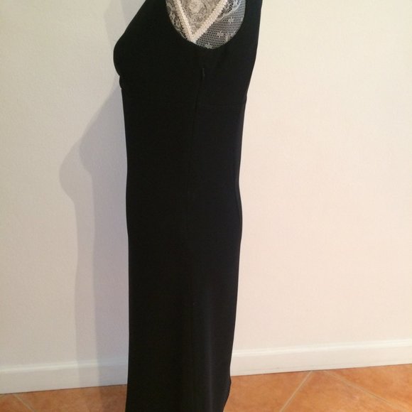 Beautiful Elegant Little Black Dress - Picture 7 of 8